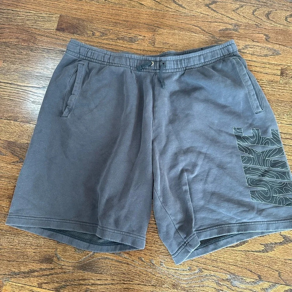 Nike Fleece Men's Shorts Gray Nike Logo SZ XXL Activewear Soft L0387 - Picture 2 of 7